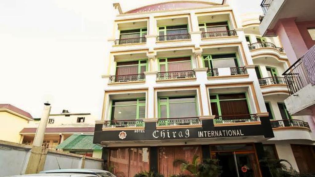 Hotel Chirag International Katra  Eksteriør billede