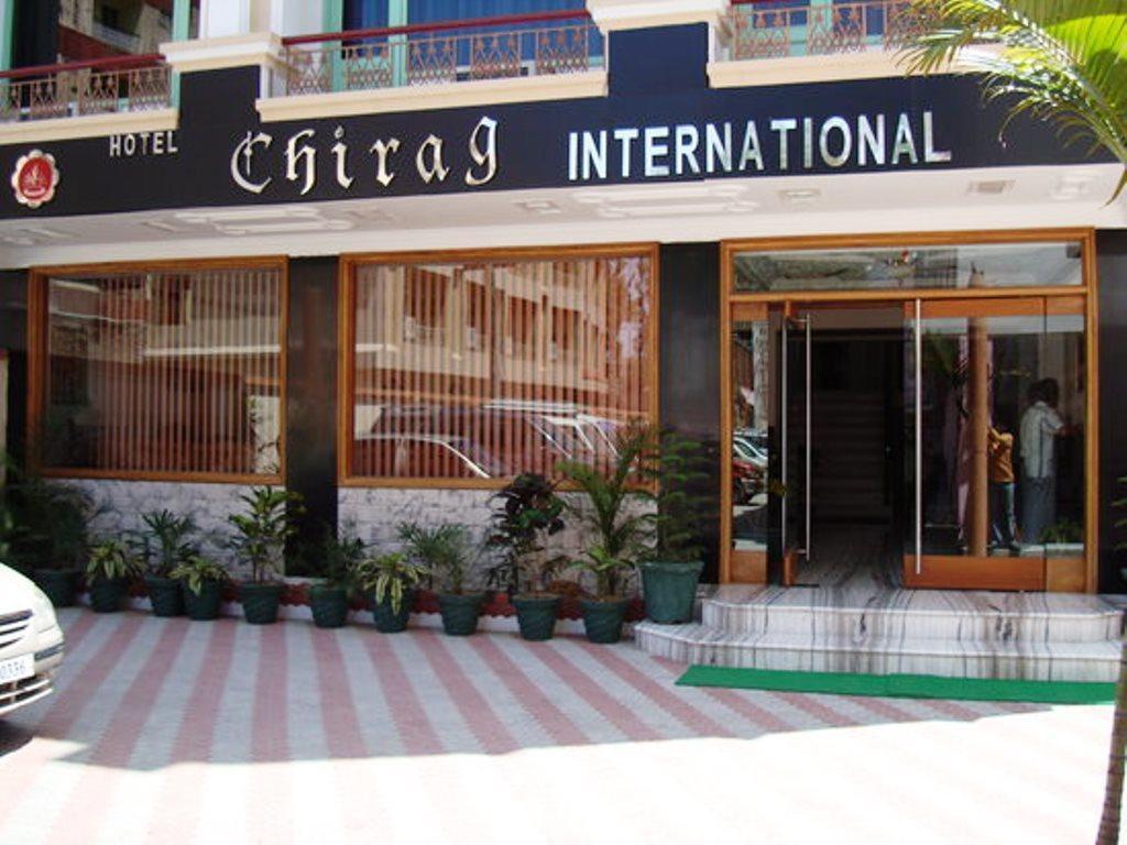 Hotel Chirag International Katra  Eksteriør billede