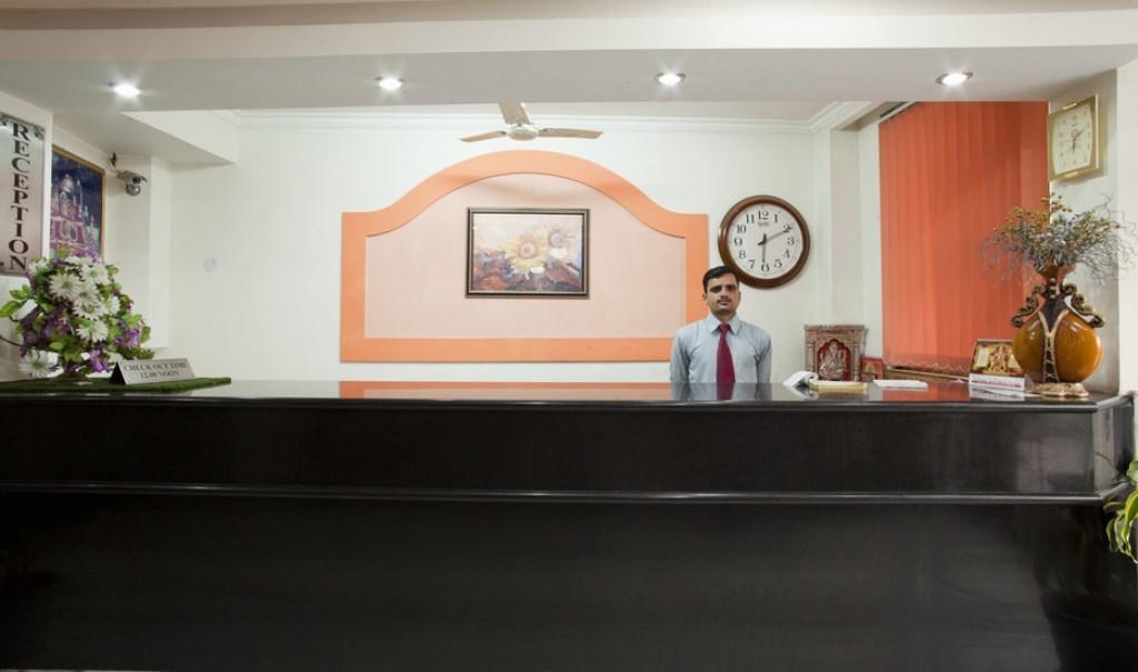 Hotel Chirag International Katra  Eksteriør billede